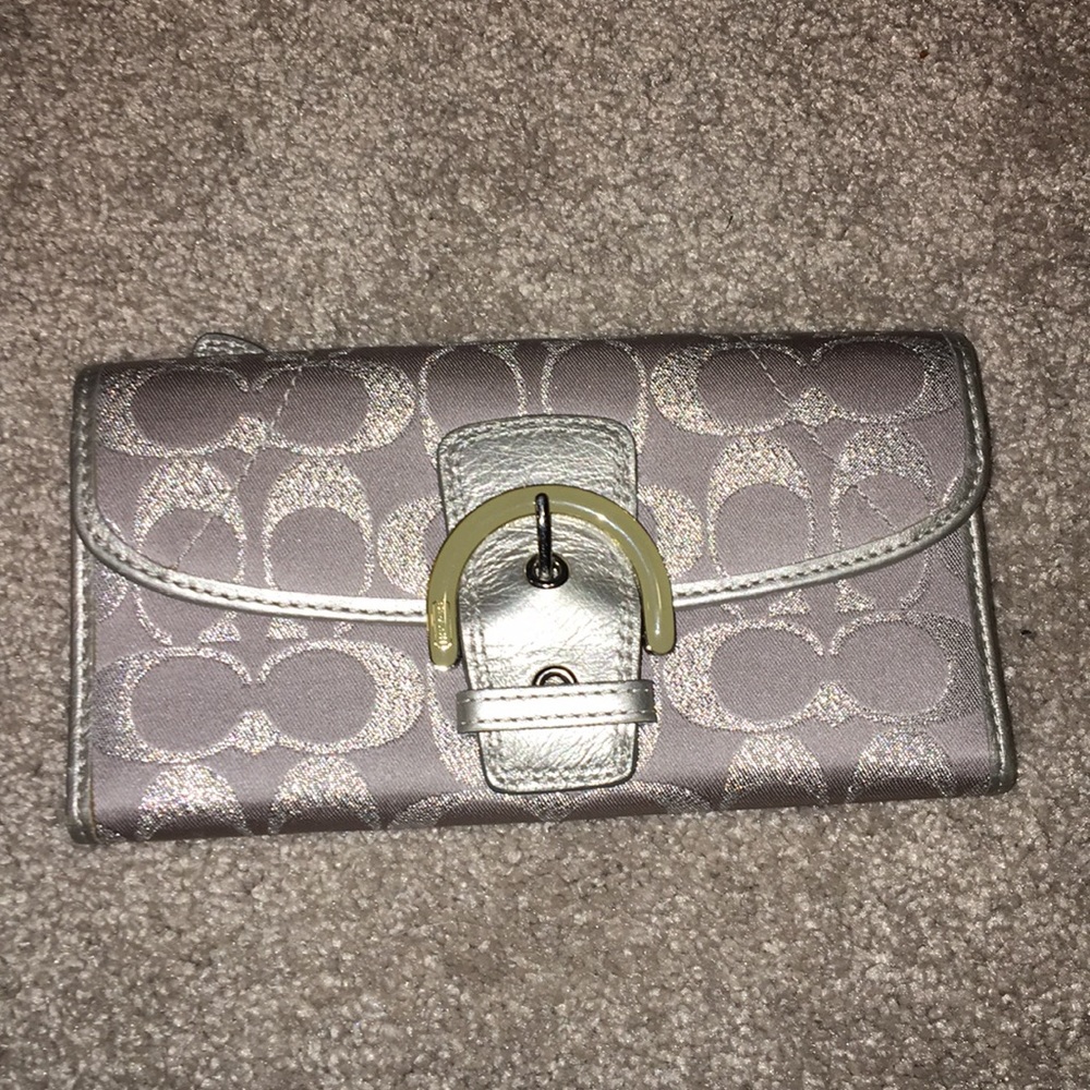 Coach purse! 🤩 ‼️‼️Authentic ✅‼️‼️ - Picture 6 of 8